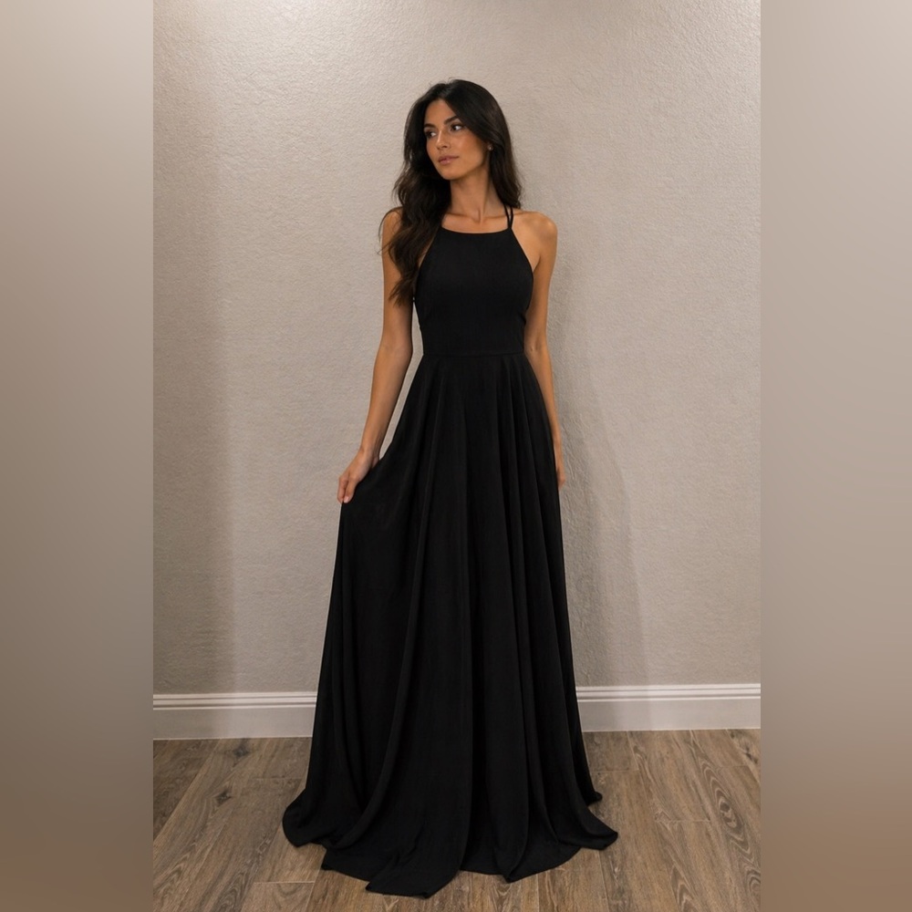 LULU’s Elegant Black Evening Gown